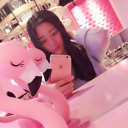 小胡子君