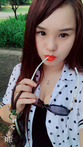 小蔓蔓实力唱将主播照片