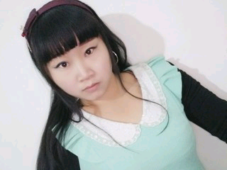 出租半张床x的主播照片