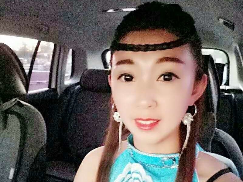 我想做个小女人的主播海报