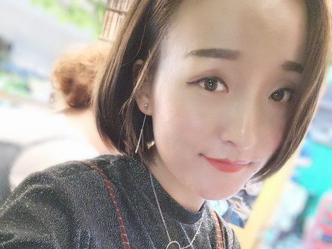 第一秀场.ADeng海报