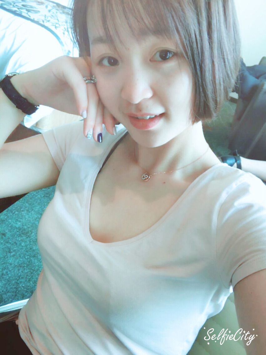 開心的要瘋的主播照片