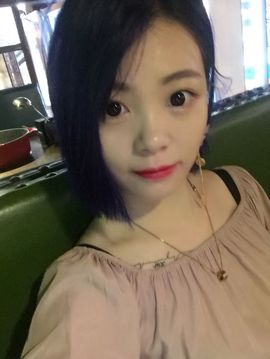 雪菇凉主播照片