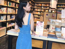 胡华江主播照片