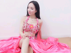 ，良良主播照片