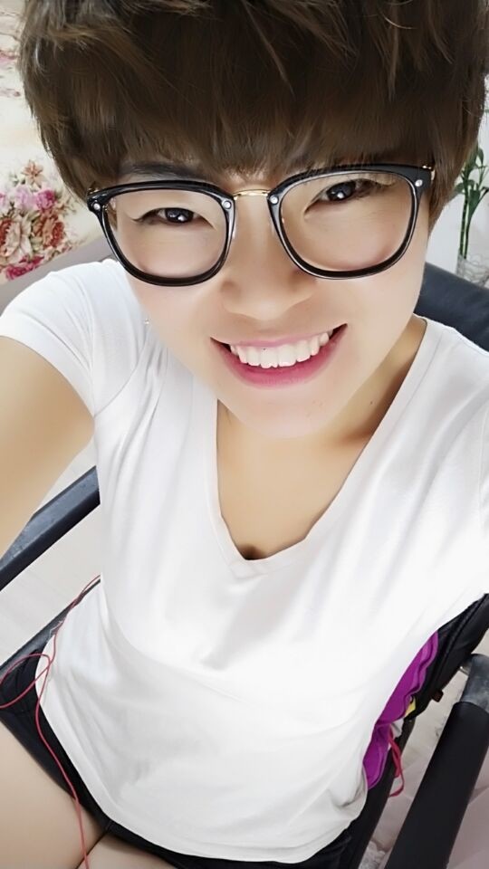脸脸吃不饱的图片