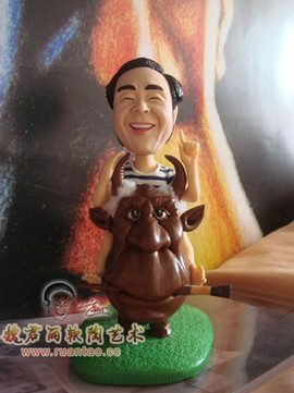 魏君丽雕像艺术主播照片