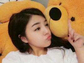 又不困主播照片