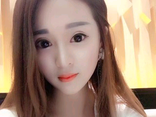 李华石i的主播照片