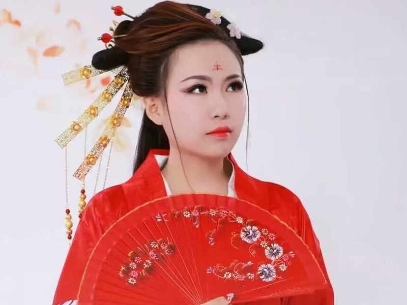 ☞馨宝儿的主播海报