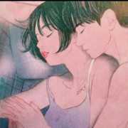 喝着烈酒