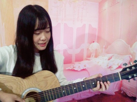 🎶小希海报