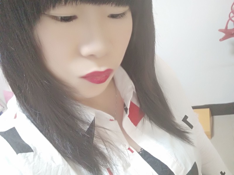 じ★ve灬倩的主播海报