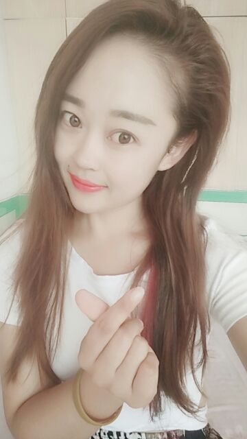 保护视力偷瞄帅哥的主播照片