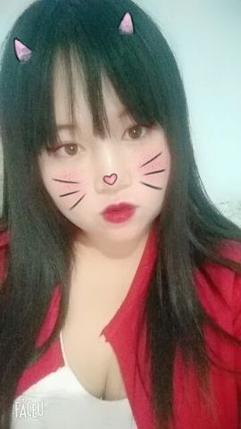 纯情丫头小月月主播照片