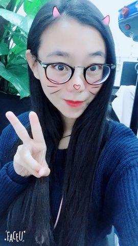 朵薇璐智能美妆主播照片