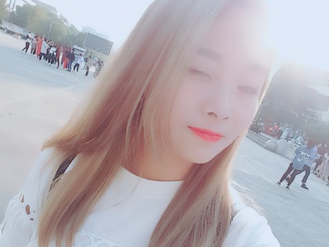 晶💞er海报