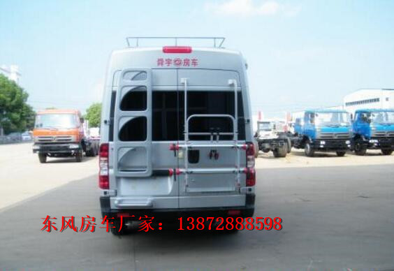 洒水车138的主播照片