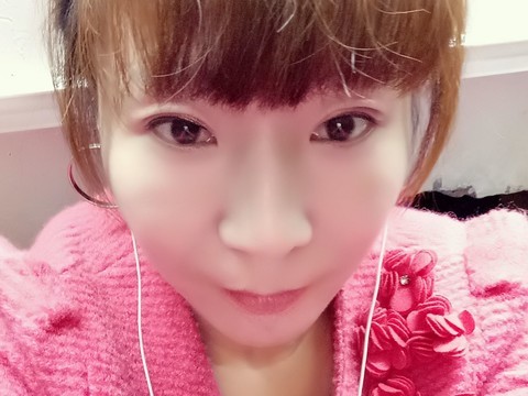 小草莓n海报