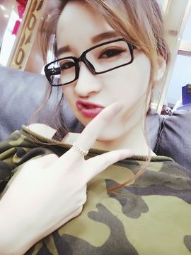 小霸王🌸丑小鸭主播照片