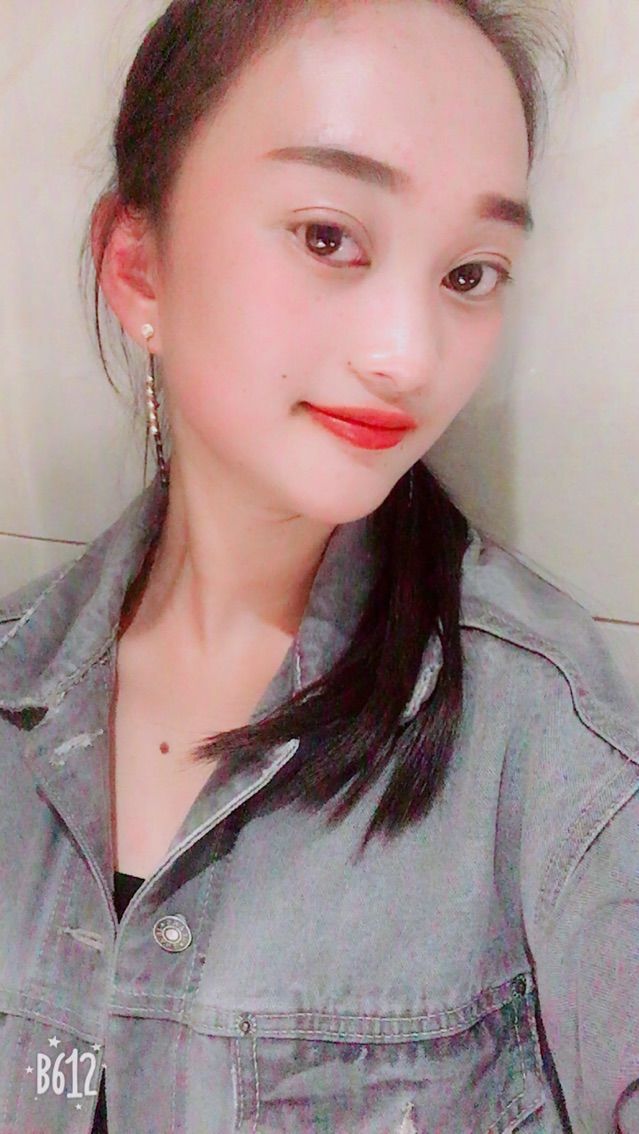 我走路带雷.的主播照片