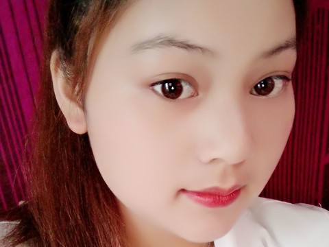 Ao鹰✨小琴子✨海报