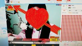 小提莫虎妞主播照片