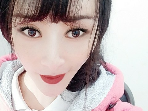 微博主播小小诗互粉哦海报