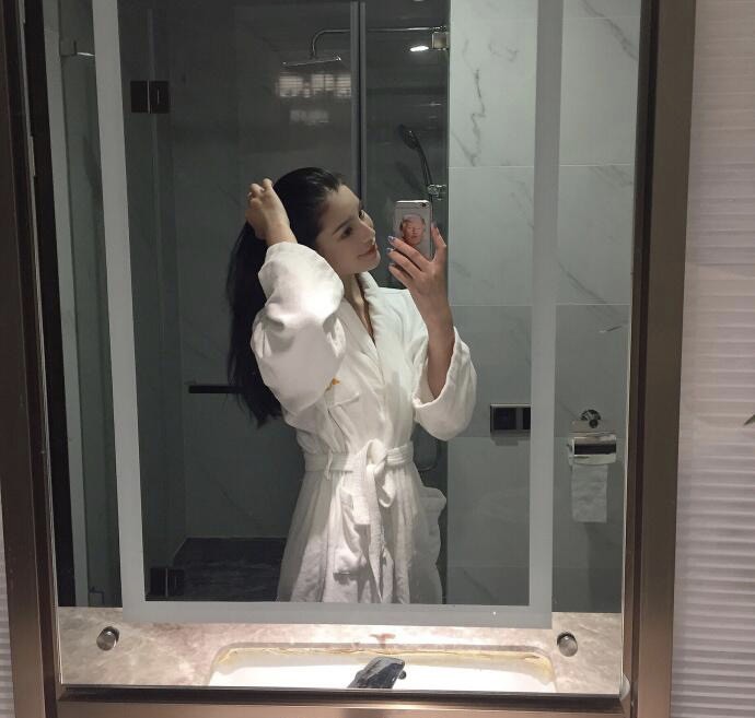檸檬、孤立無援的主播照片