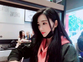 孤独的狼ai主播照片