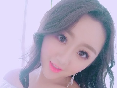 47$v海报