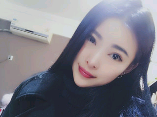 爱游戏人生的主播照片