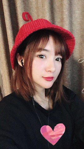 痴吃的猫主播照片