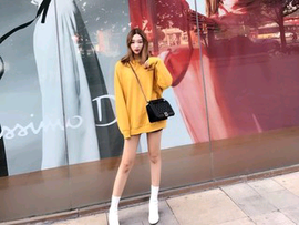 清哥骑着兔子看美女主播照片