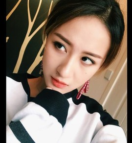 傅园慧.主播照片