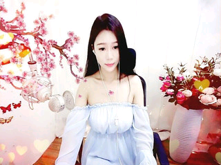 悠悠然哈的主播照片
