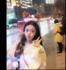 傅园慧.主播照片