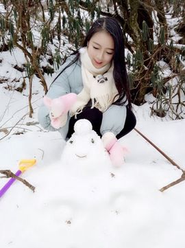 雅点娜主播照片