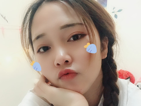 草莓🍓鹿海报
