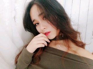 大雨路上誰狂奔的主播照片