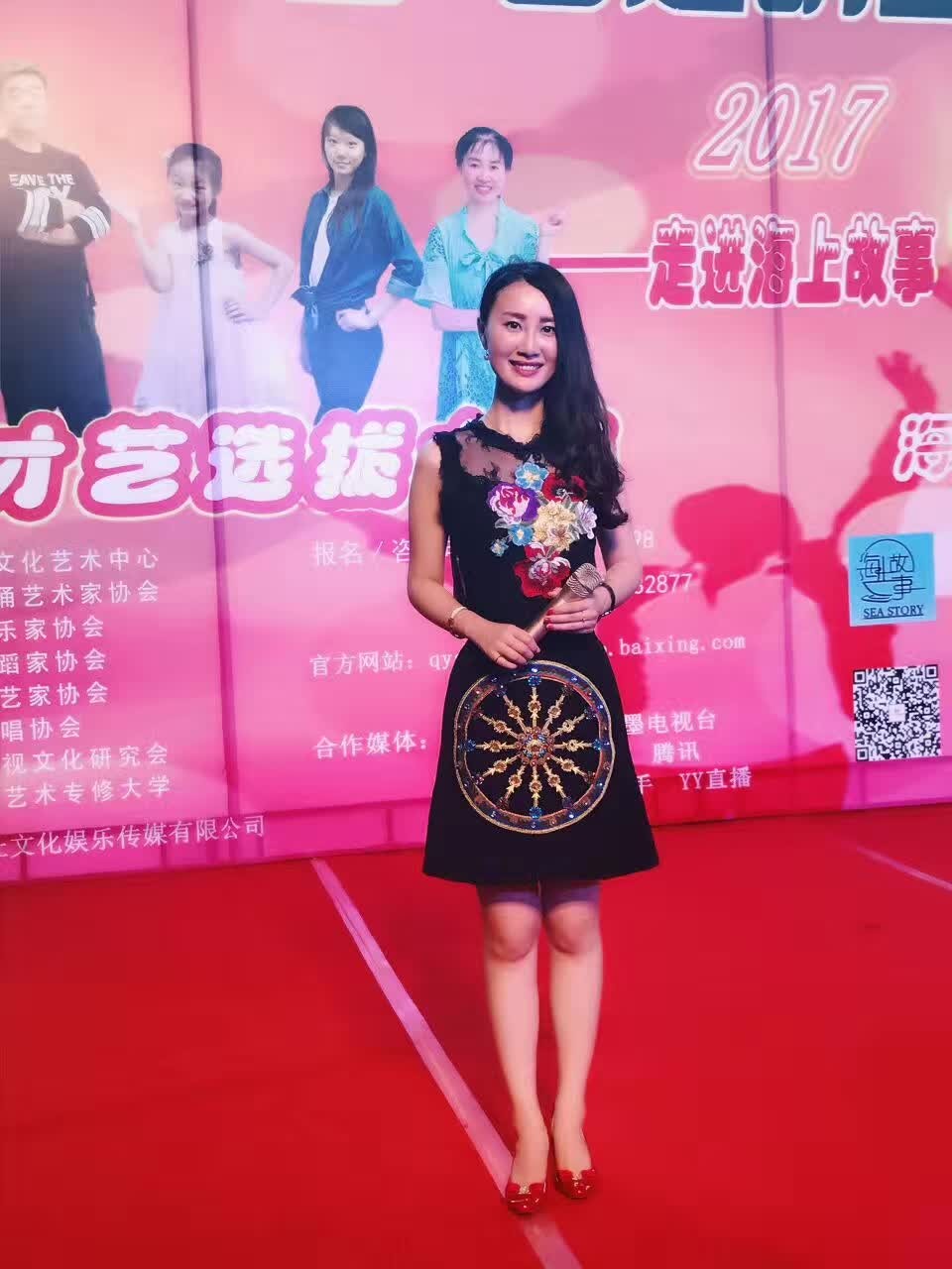 风中的风铃的图片