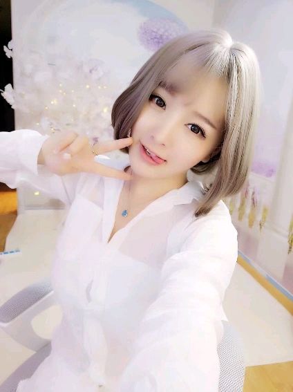 乄右手黏滑丶主播照片