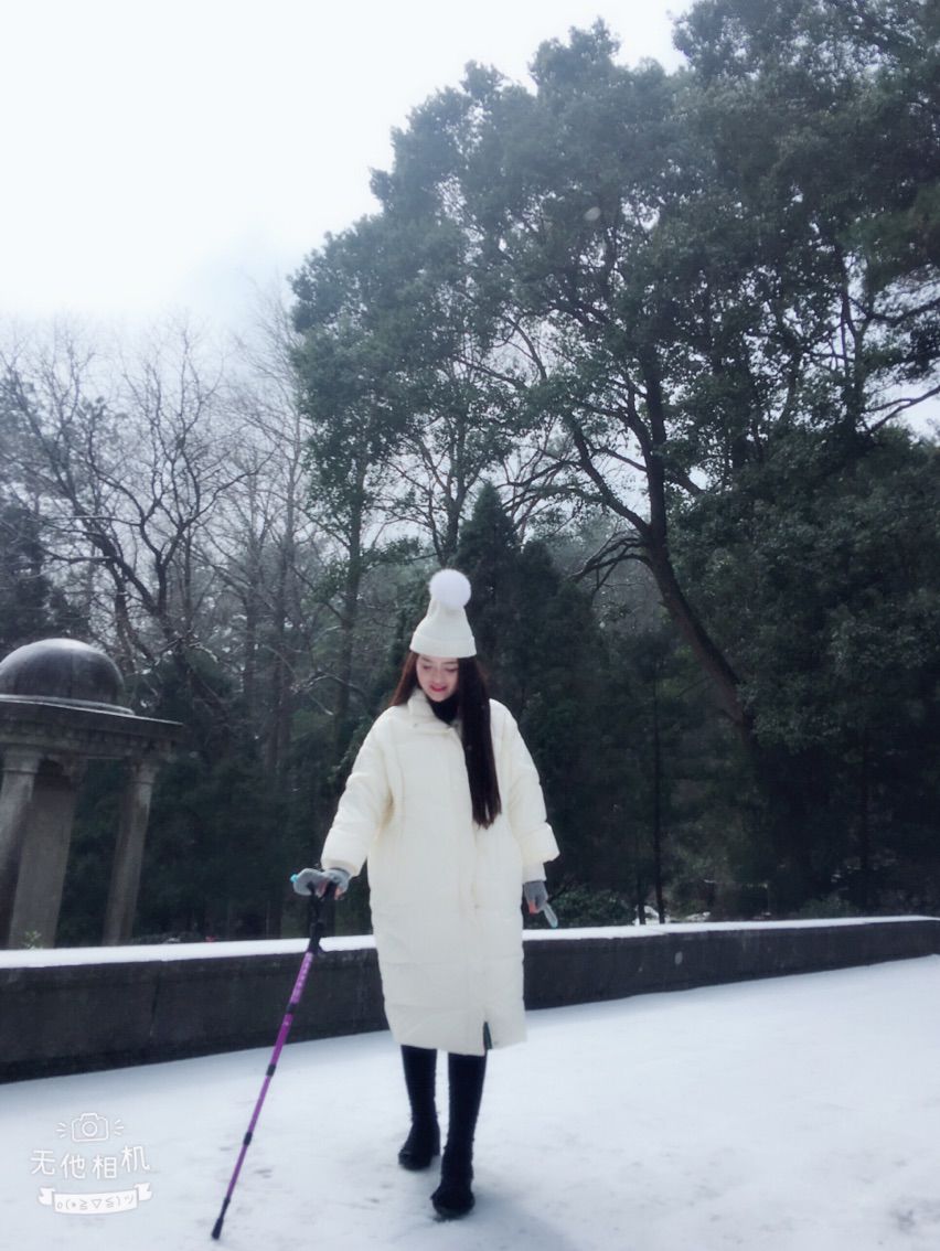 小希范求陪伴的主播照片