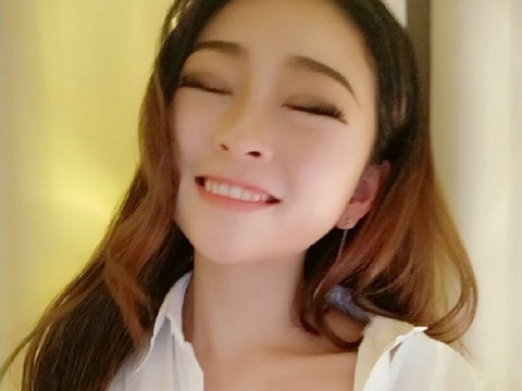 逗雅休息几天海报
