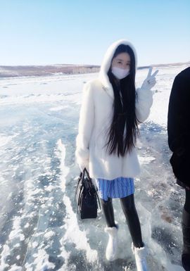 嗯哼……！主播照片