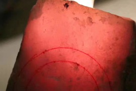 看原石开翡翠主播照片