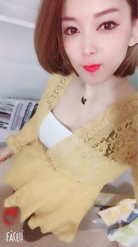雨荨5198主播照片