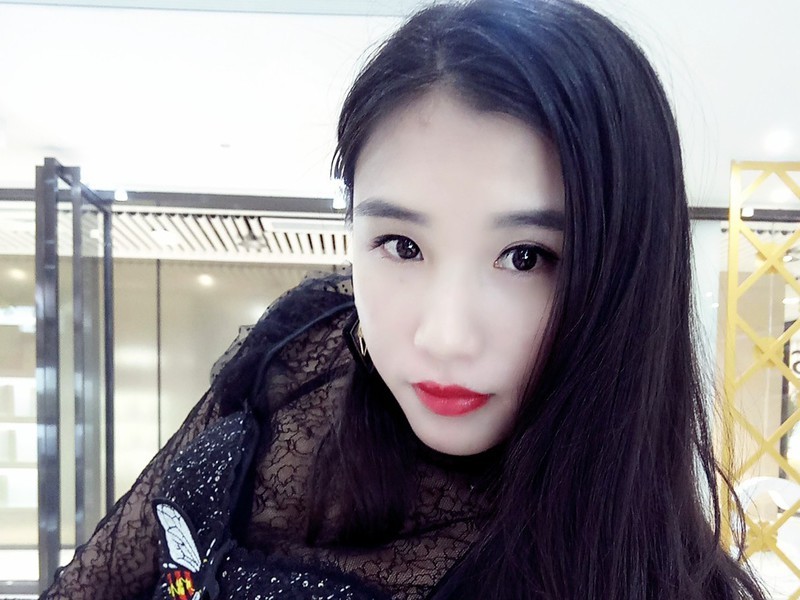 闻闻、的主播海报