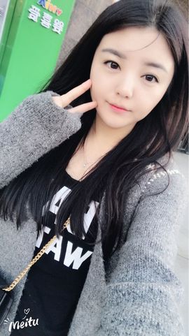 九小九，主播照片