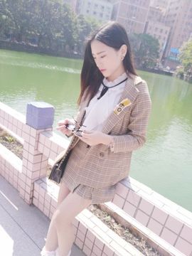 请收索18500房间主播照片